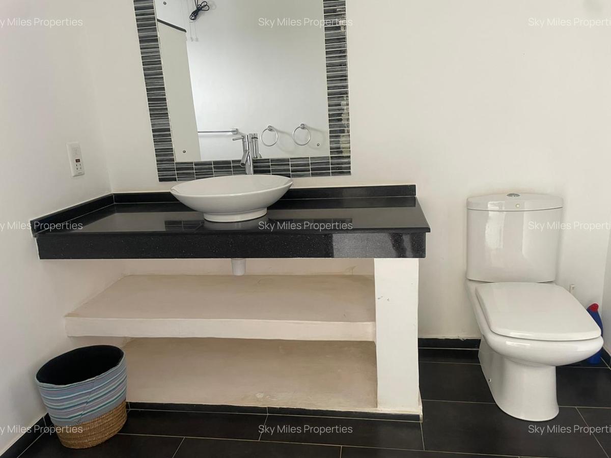 4 Bed Villa with En Suite at Watamu - 12