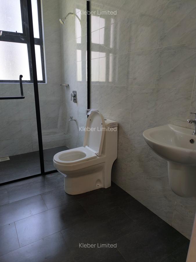 5 Bed House with En Suite in Ruiru - 13