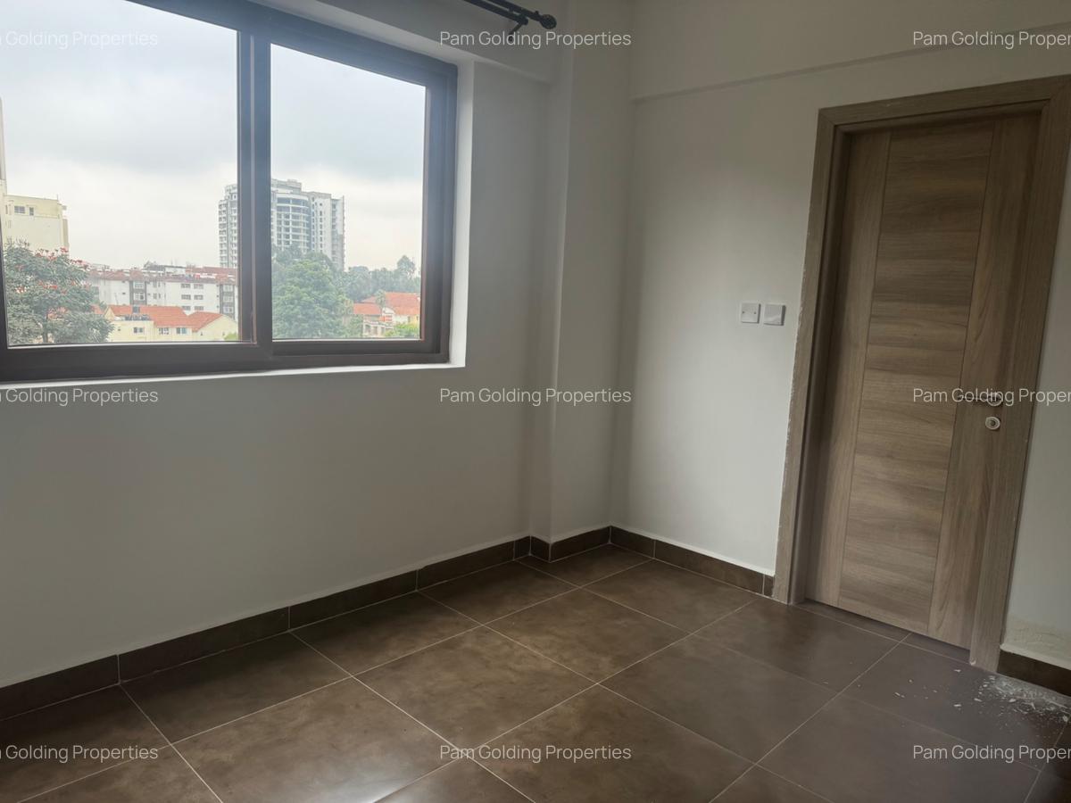 3 Bed Apartment with En Suite in Rhapta Road - 4