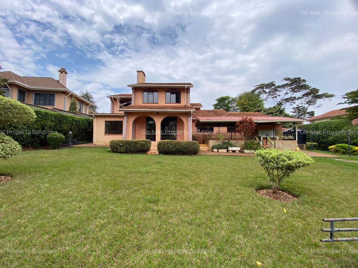 5 Bed House with En Suite in Runda - 1