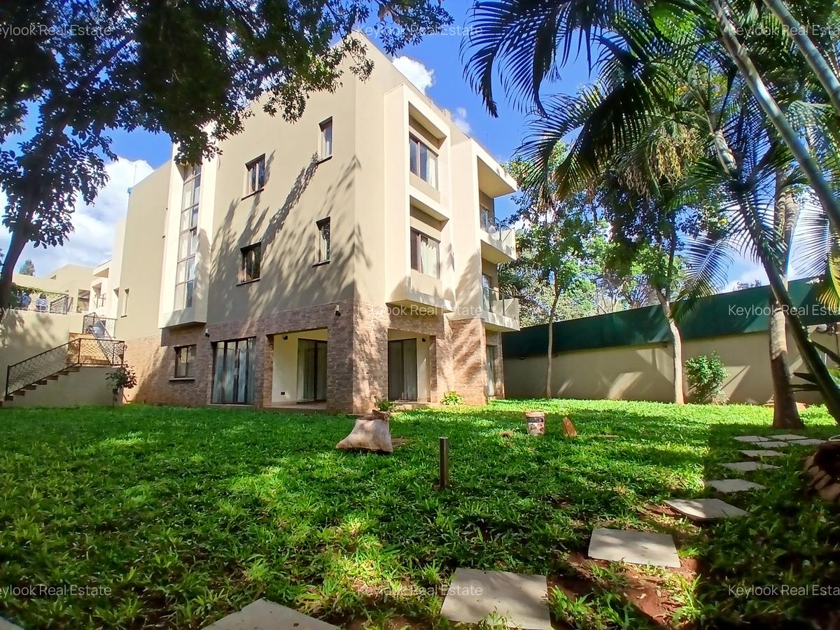 5 Bed Townhouse with En Suite at Lavington Green - 13