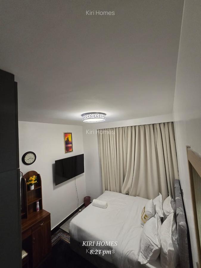 Serviced 2 Bed Apartment with Swimming Pool in Kilimani - 12