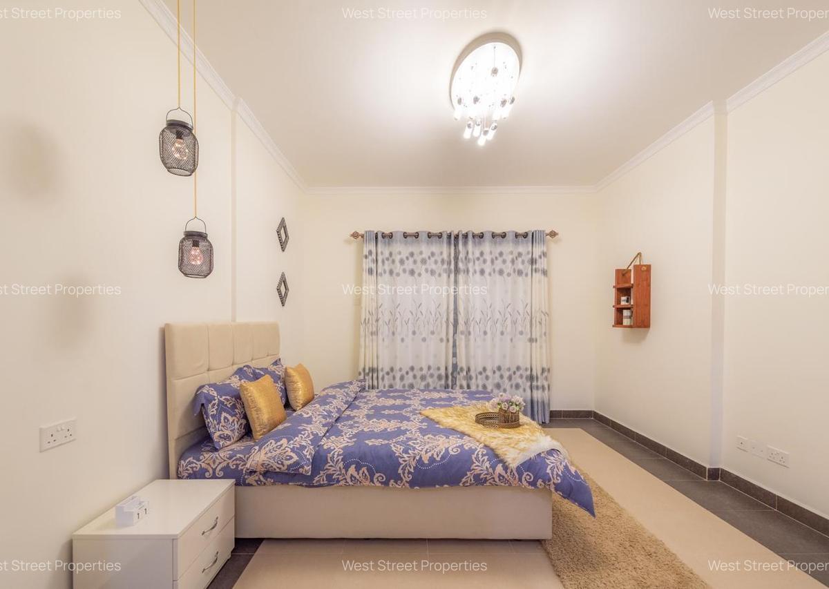 2 Bed Apartment with En Suite at Lavington - 4