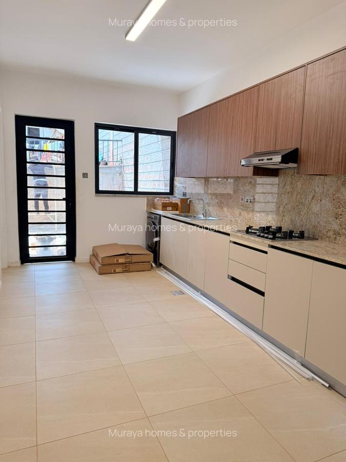 5 Bed Villa with En Suite at Lavington - 4