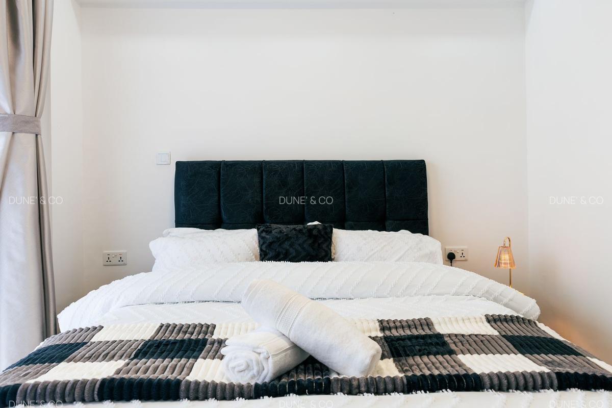 Serviced 2 Bed Apartment with En Suite in Riverside - 15