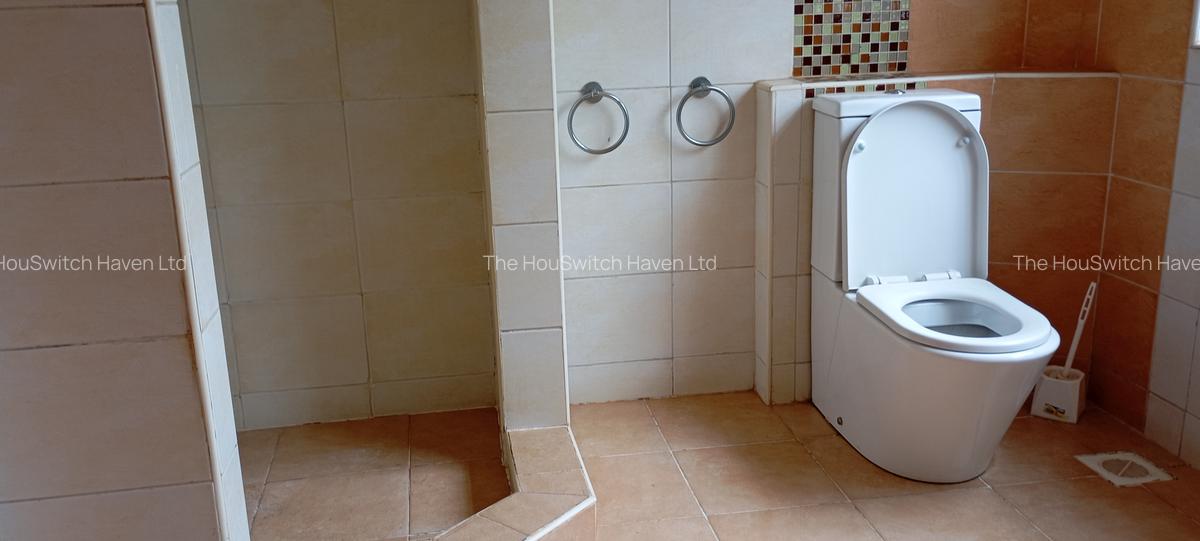 5 Bed Townhouse with En Suite at Convent Drive - 17