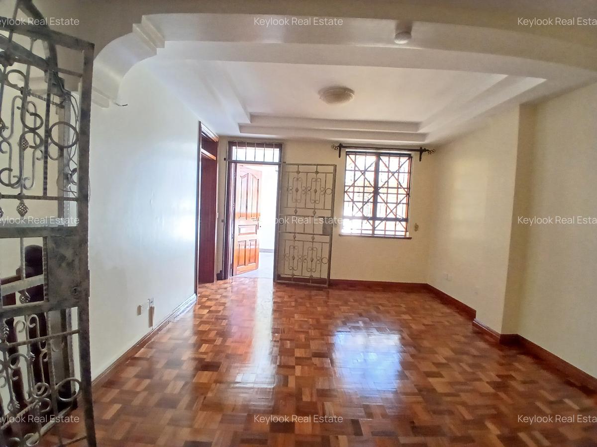 5 Bed Townhouse with En Suite at Lavington Green - 18