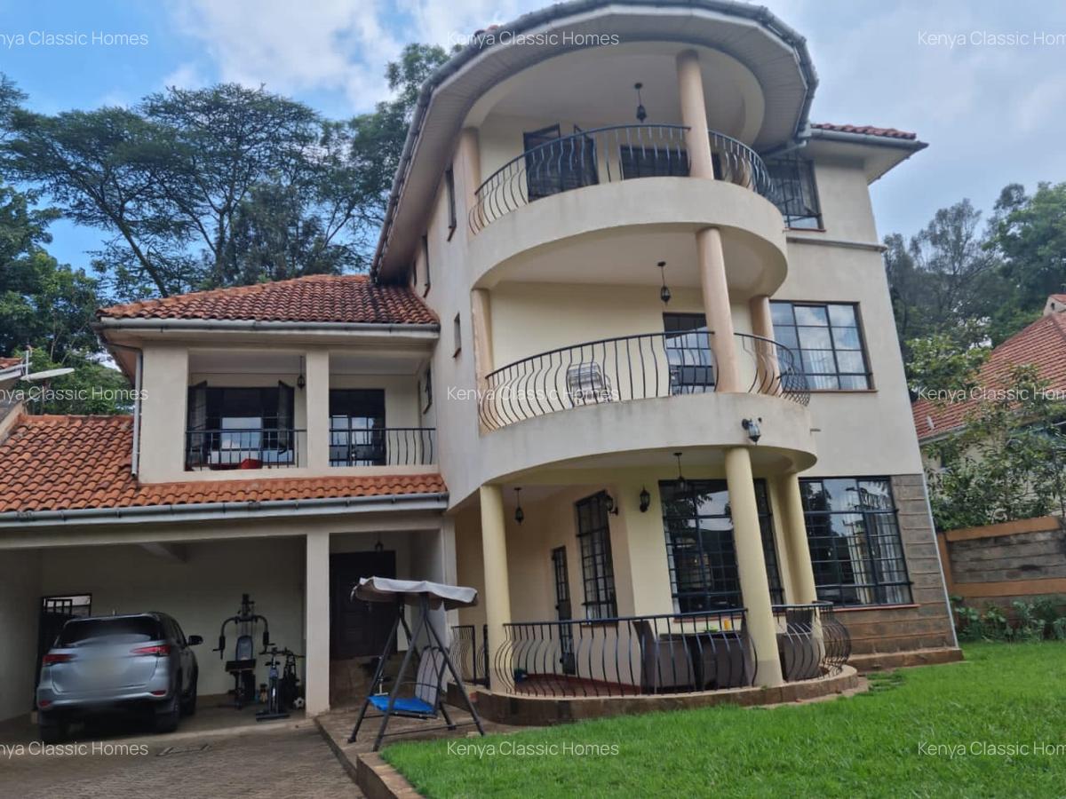 5 Bed Villa with En Suite at Lavington - 1