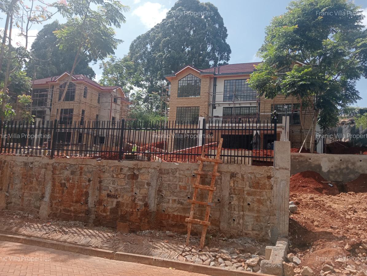 4 Bed House with En Suite at Rosslyn Falls Opposite Nyari Estate - 16