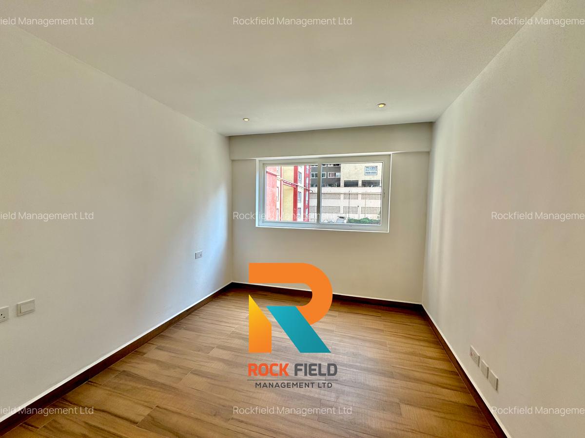 2 Bed Apartment with En Suite in General Mathenge - 8