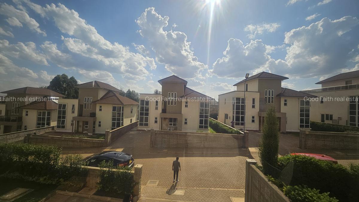 4 Bed Townhouse with En Suite in Runda - 3