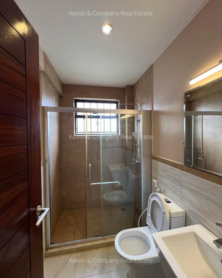 4 Bed Villa with En Suite in Lavington - 8