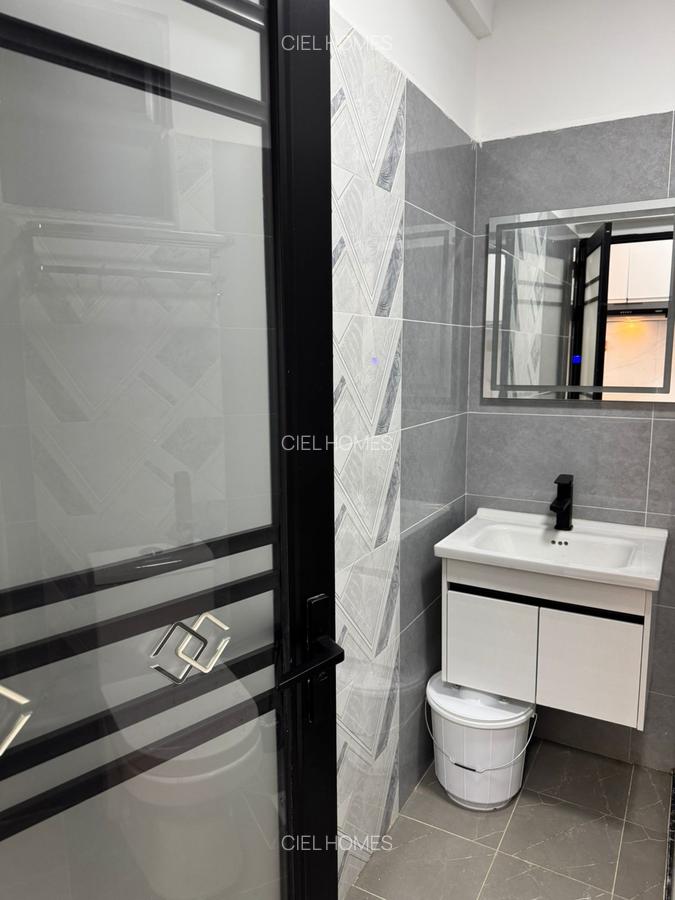 Serviced Studio Apartment with En Suite in Lavington - 8