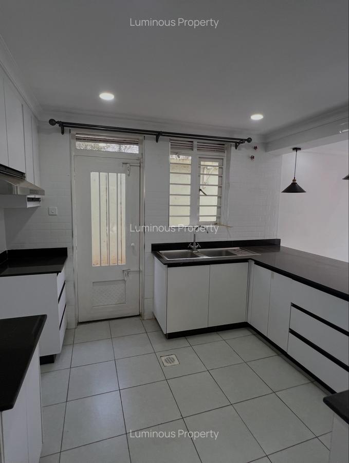 4 Bed Townhouse with En Suite at Kamakis - 6