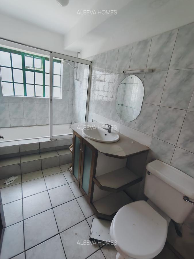 3 Bed Apartment with En Suite in Kileleshwa - 14