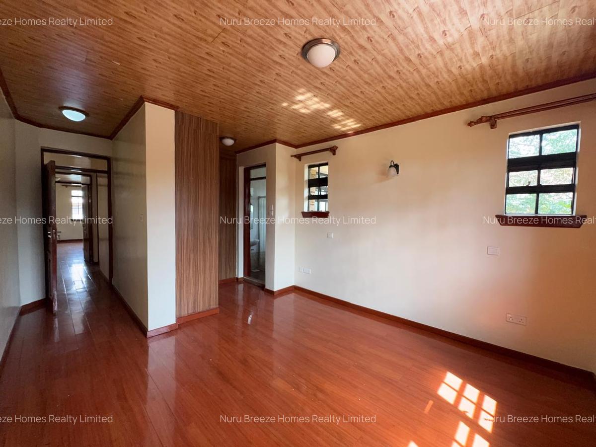 6 Bed House with En Suite in Runda - 17