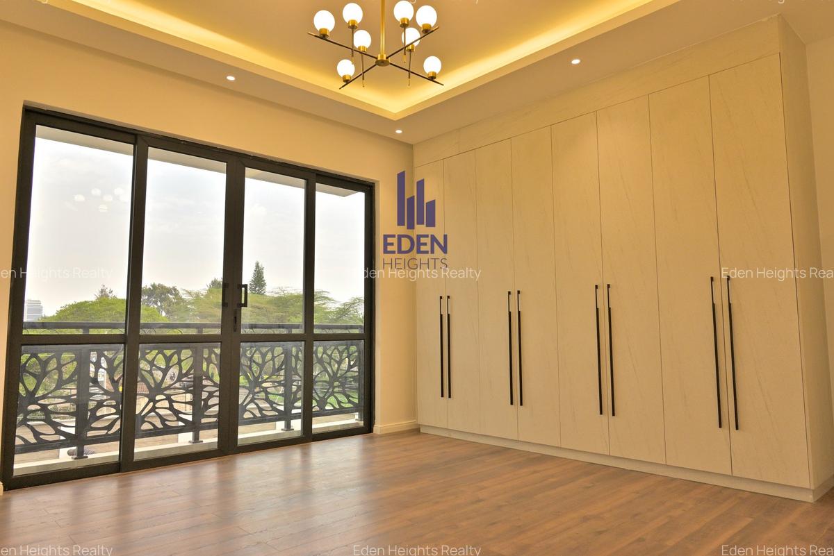 5 Bed Townhouse with En Suite at Mzima - 12