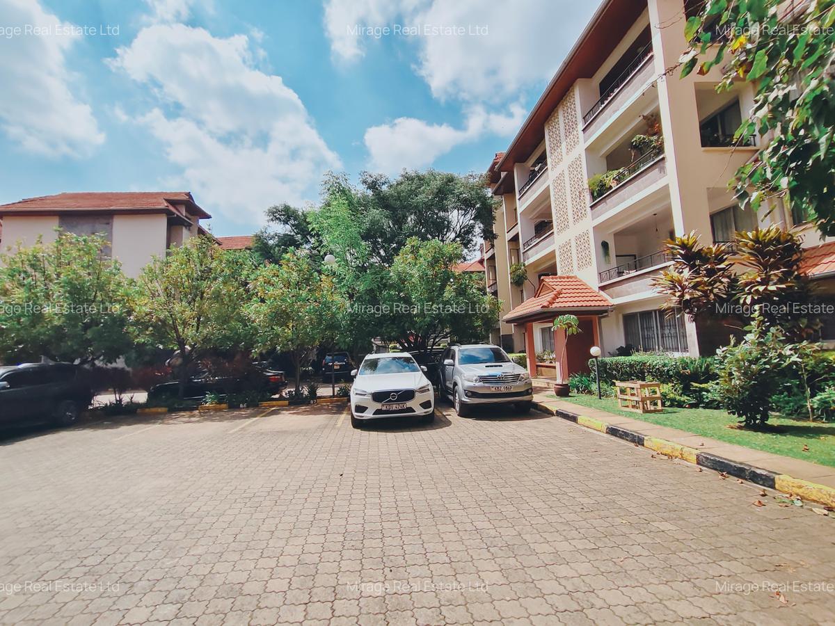 4 Bed Apartment with Swimming Pool in Kilimani - 6