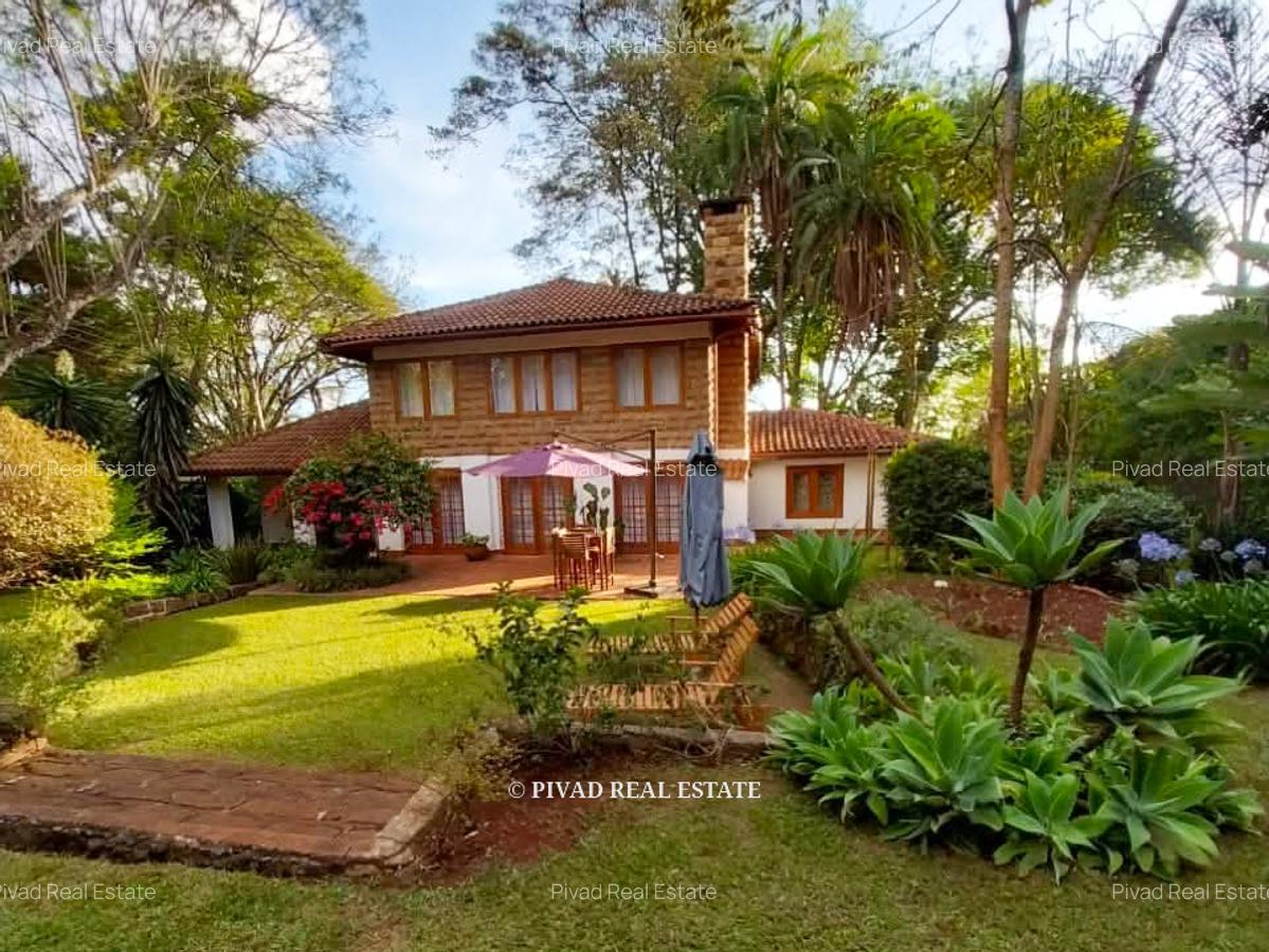 4 Bed House with Garden in Rosslyn - 1
