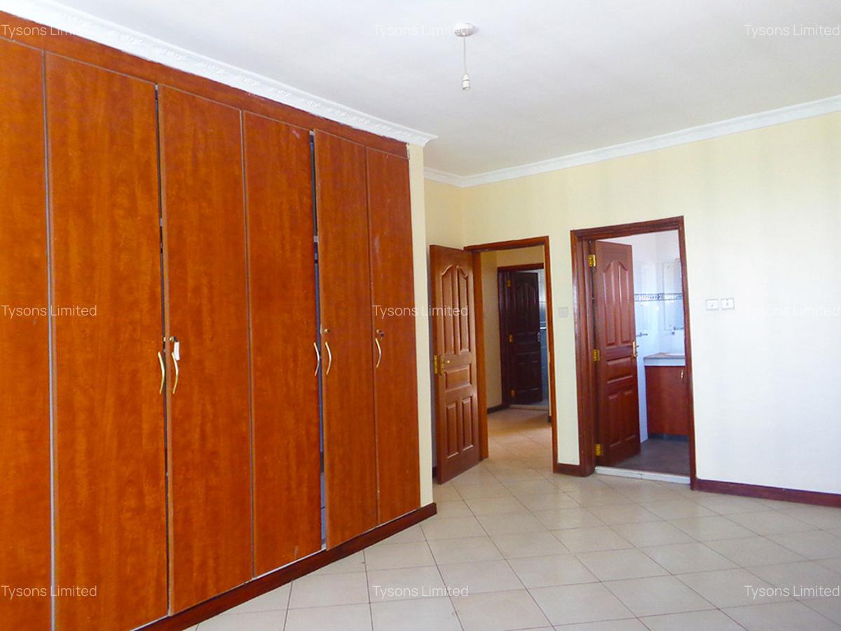 3 Bed Apartment with En Suite in Ngong Road - 4