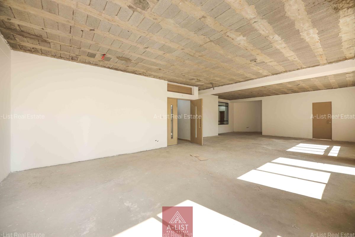 4,541 ft² Office with Backup Generator at Padmore Road - 11