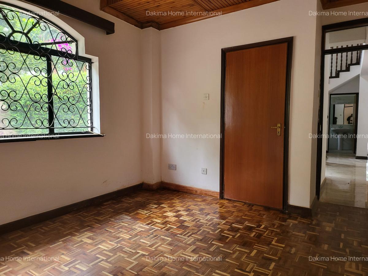 5 Bed Townhouse with En Suite in Nyari - 8