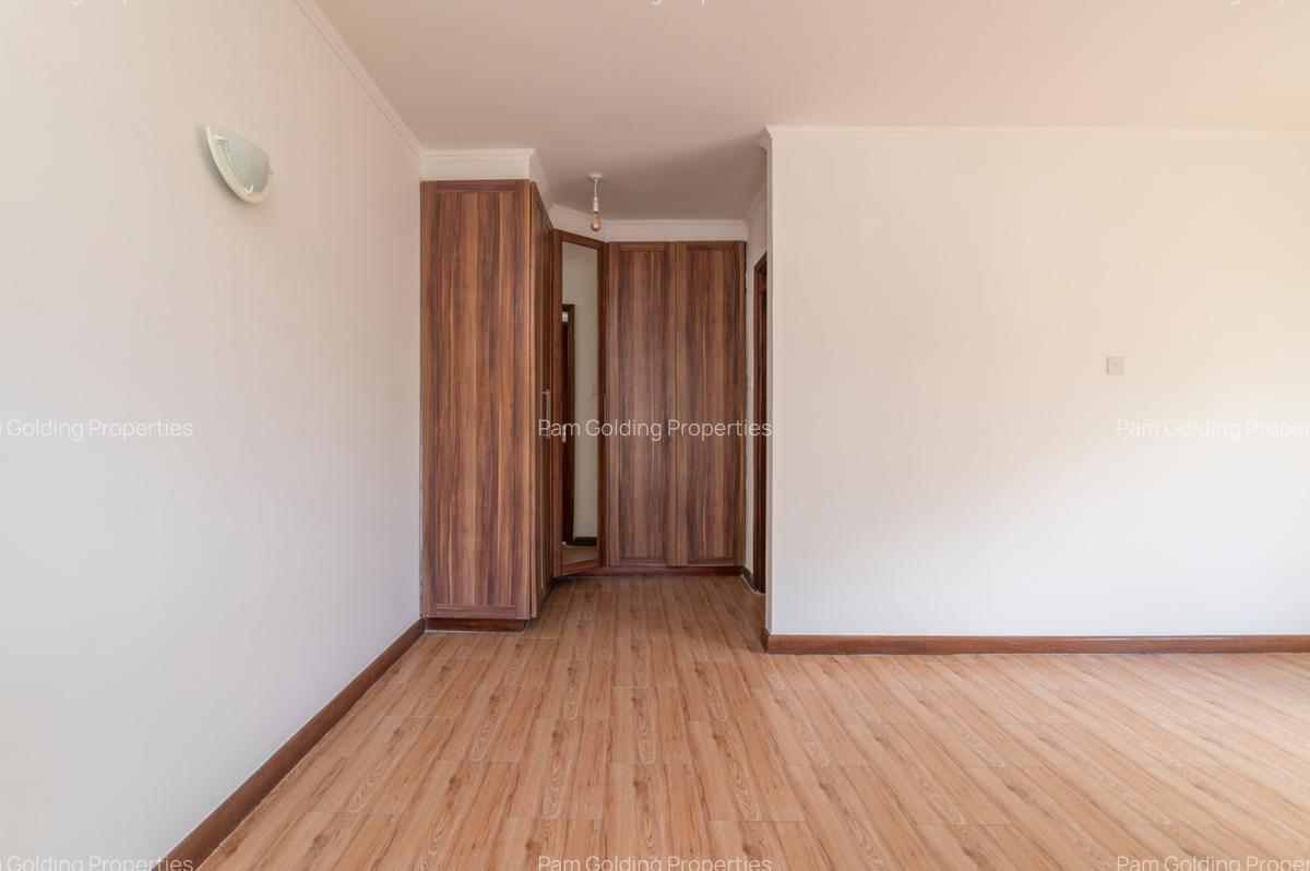 3 Bed Apartment with En Suite at Westlands Avenue - 9