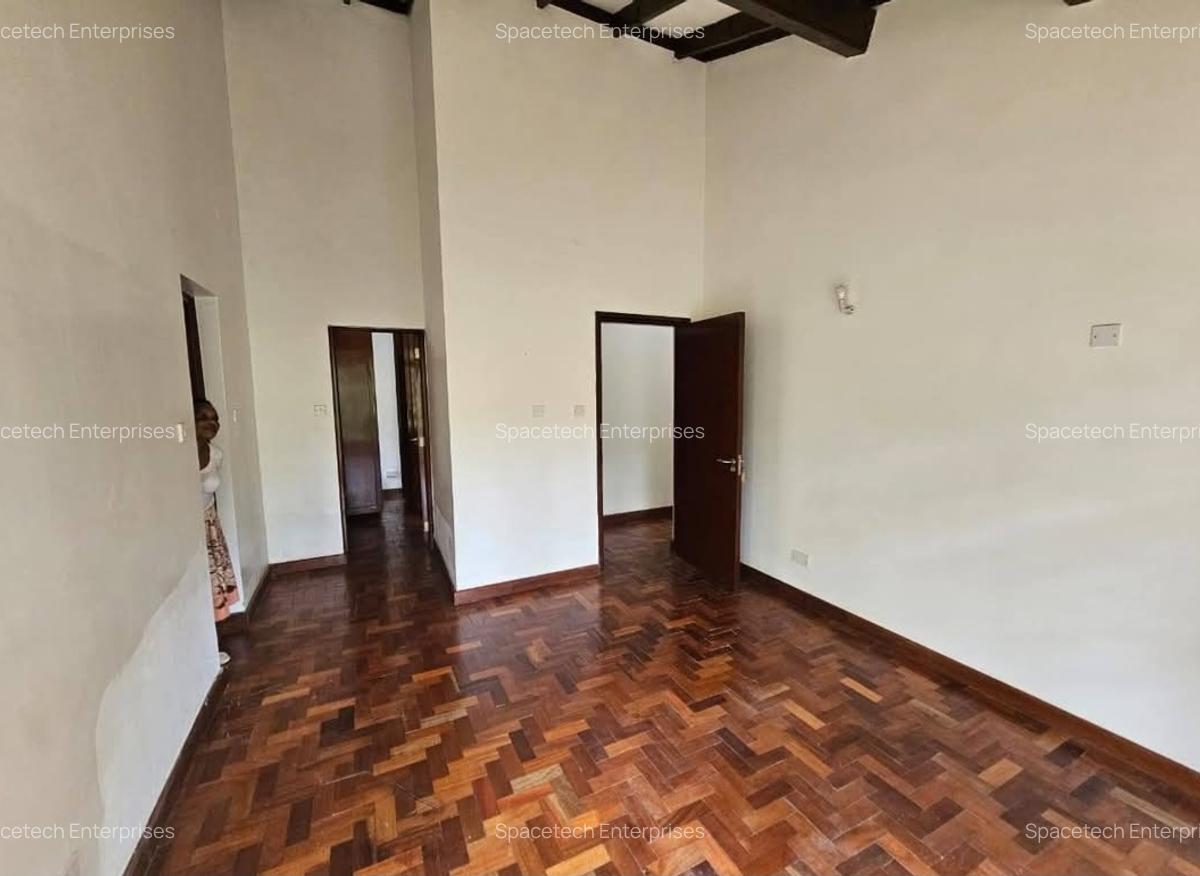 5 Bed Townhouse with En Suite in Kitisuru - 8