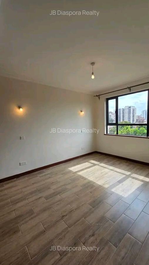 3 Bed Apartment with En Suite at 3Rd Parklands - 3