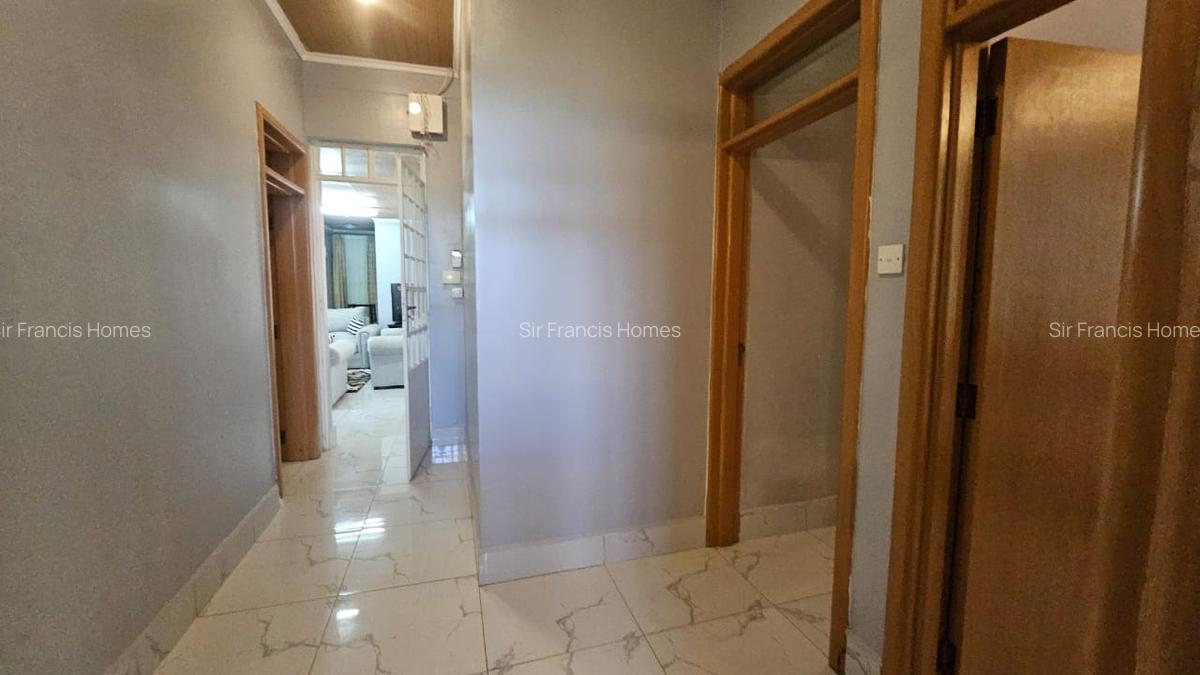 5 Bed House with En Suite in Runda - 8