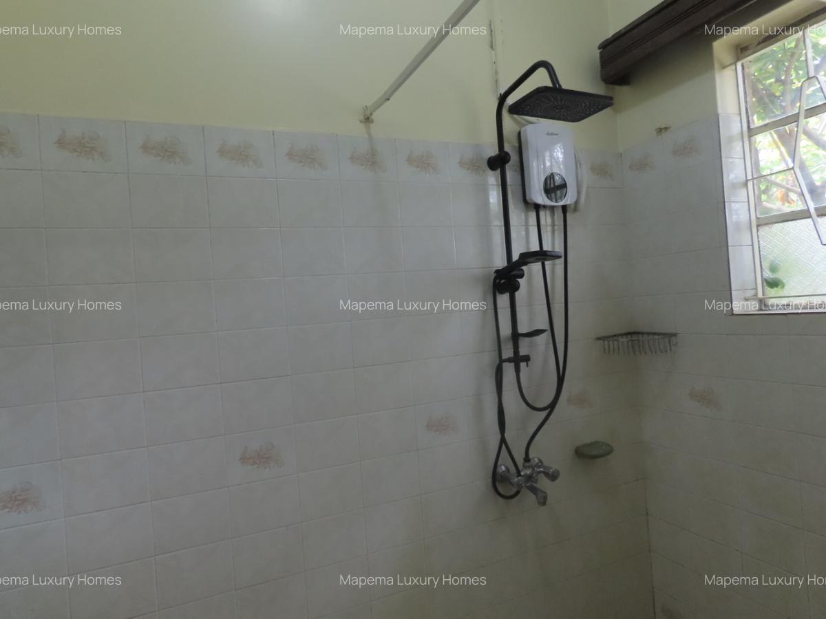 2 Bed House with En Suite at Silanga Road - 7
