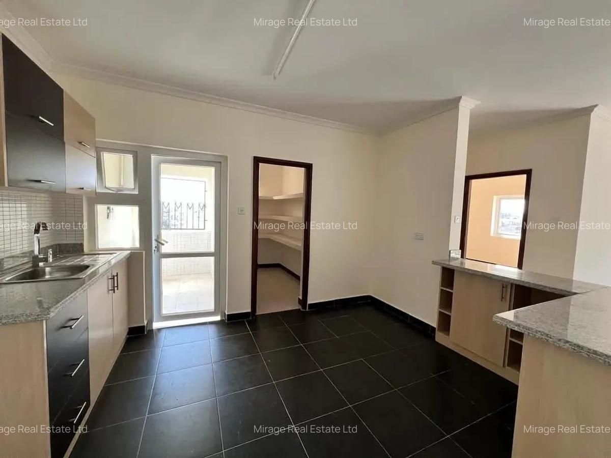 2 Bed Apartment with En Suite in Lavington - 19