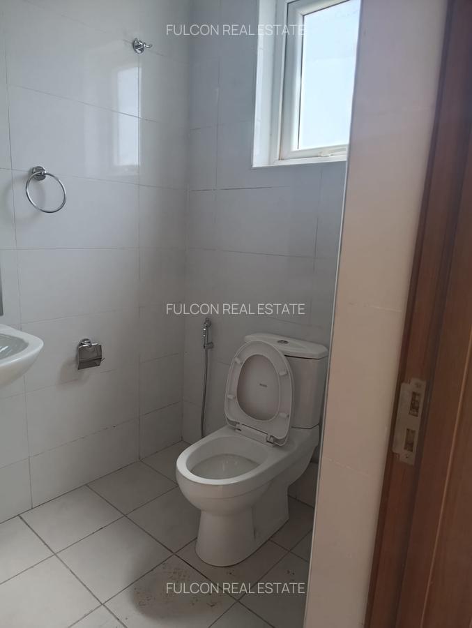 3 Bed Apartment with En Suite in Westlands Area - 13