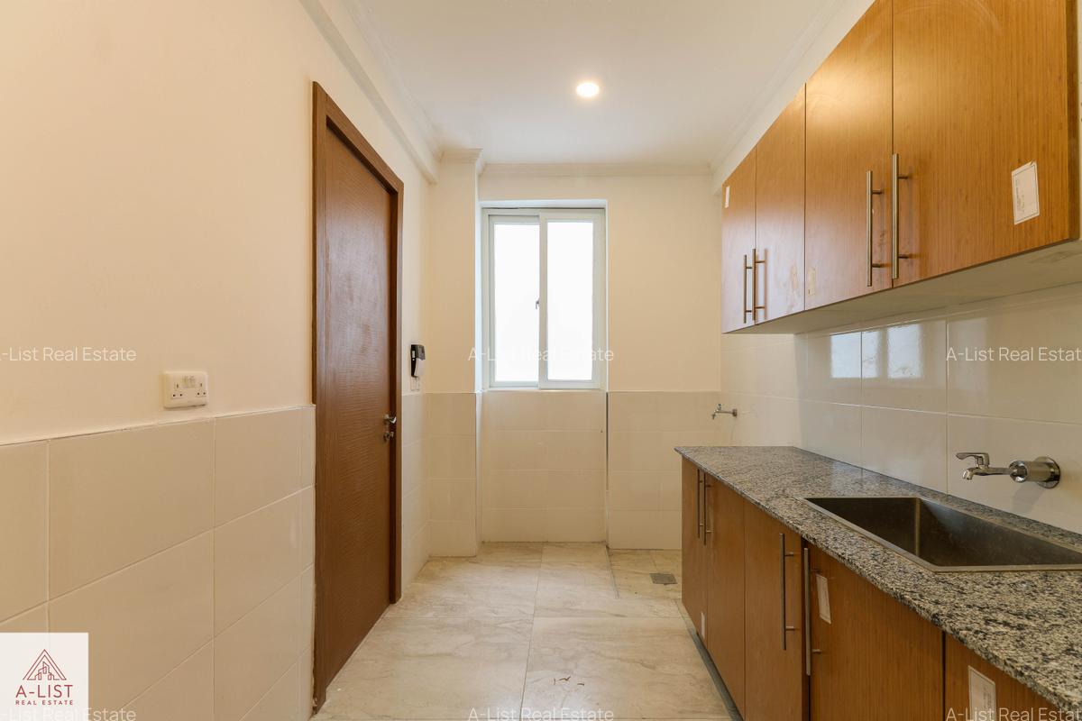 3 Bed Apartment with En Suite at City Park Drive - 16