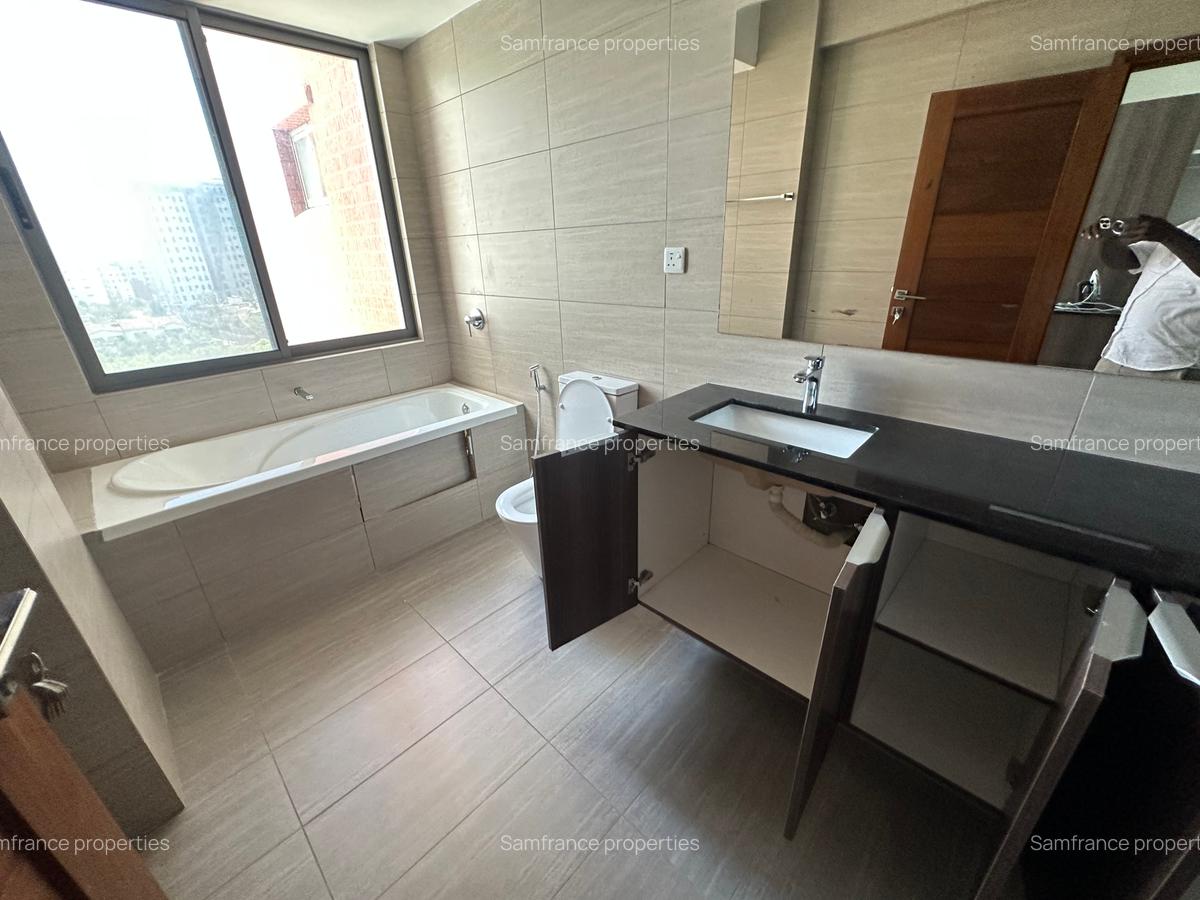 3 Bed Apartment with En Suite at Go Khart - 3