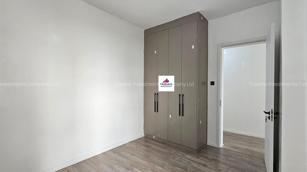 4 Bed Apartment with En Suite in Parklands - 5