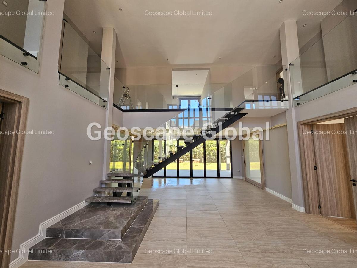 5 Bed Villa with En Suite in Runda - 9