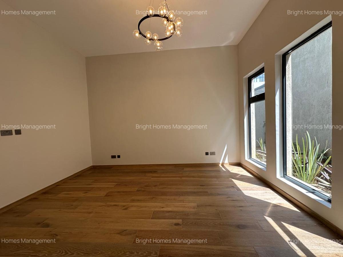 5 Bed Villa with En Suite in Runda - 7