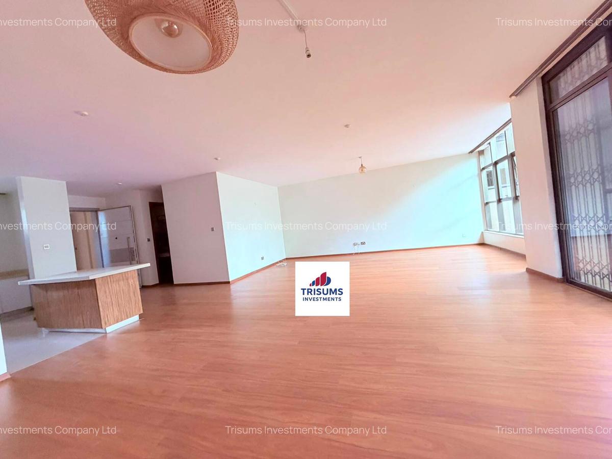 3 Bed Apartment with En Suite at Prp7+494 - 1