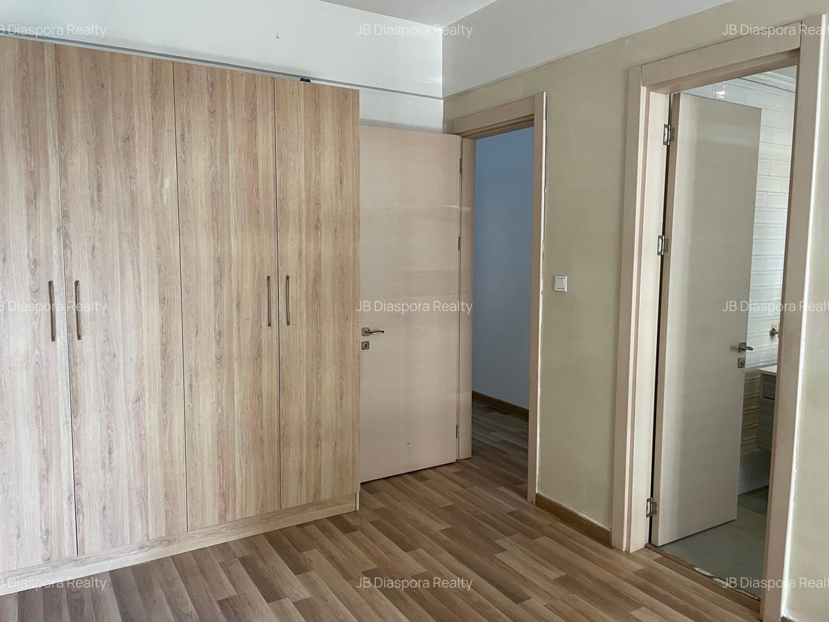 4 Bed Apartment with Staff Quarters at 5Th Parklands - 16