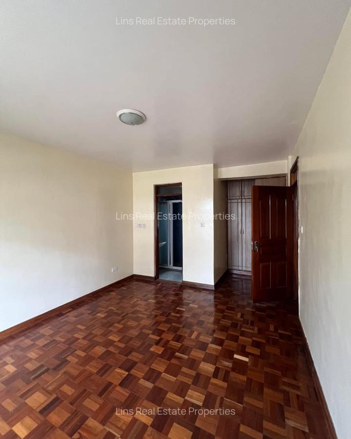5 Bed Townhouse with En Suite in Lavington - 6