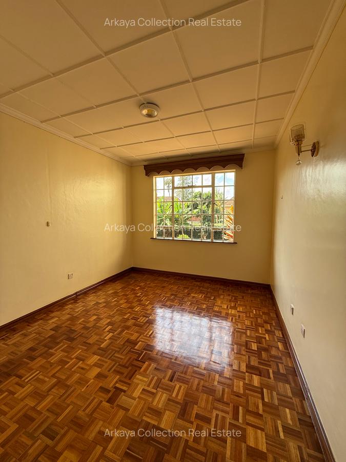 5 Bed House with En Suite in Runda - 7