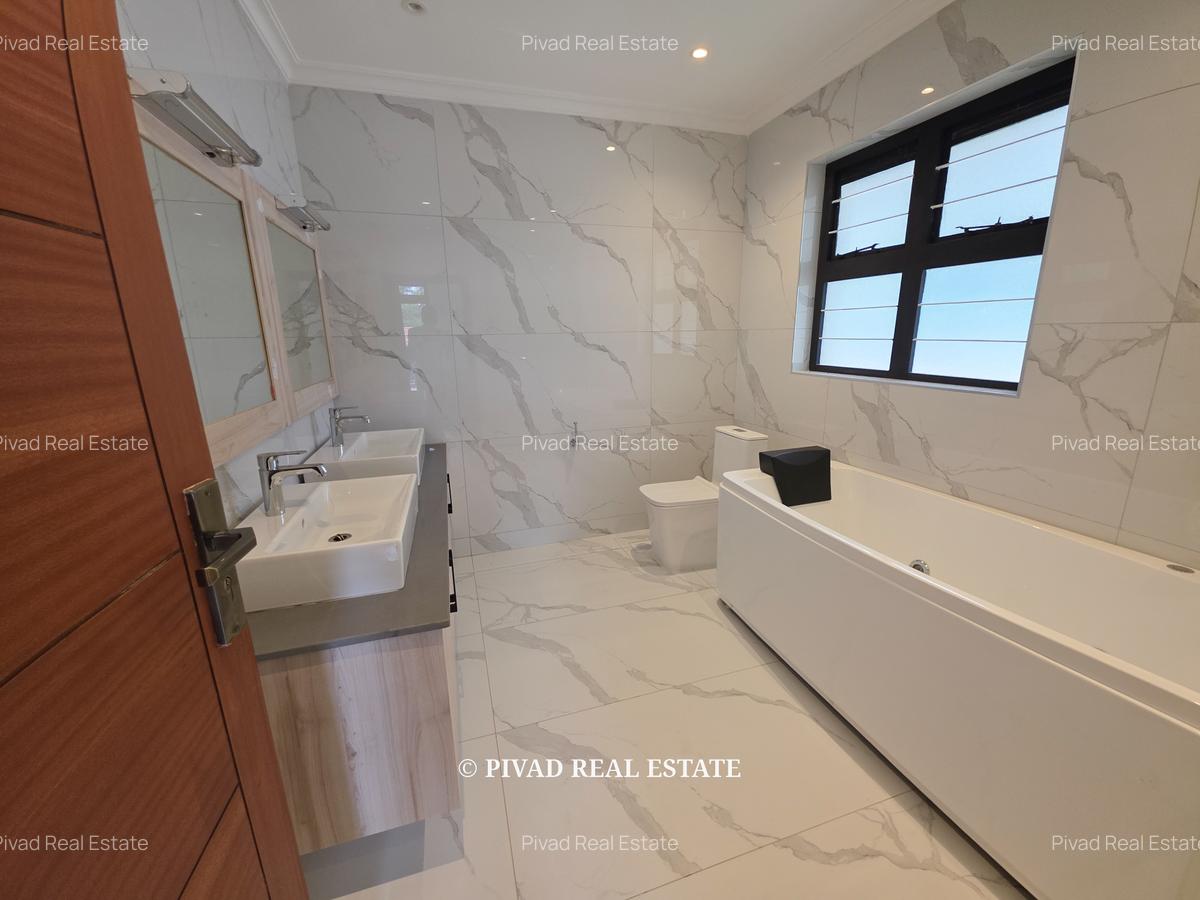 6 Bed House with Garden in Runda - 6
