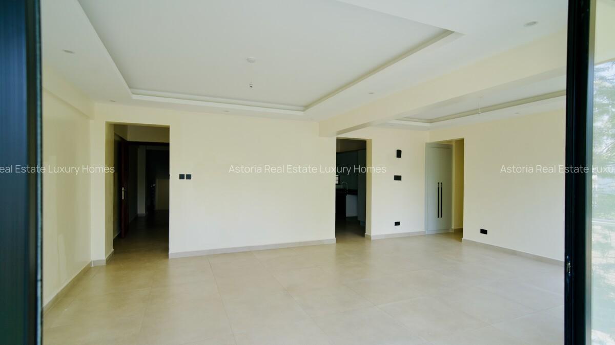 3 Bed Apartment with En Suite at 2026-429 - 2