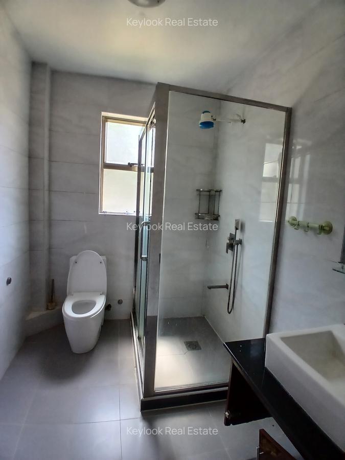 5 Bed Townhouse with En Suite at Lavington Green - 14
