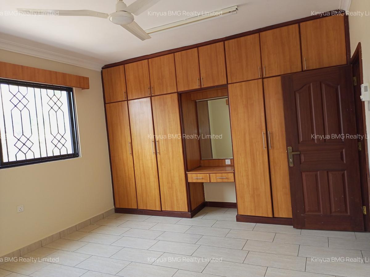 Serviced 3 Bed Apartment with En Suite in Nyali Area - 8