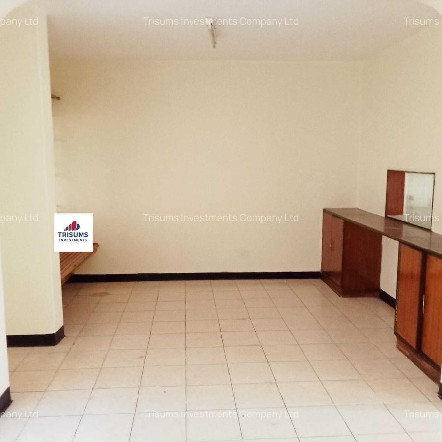 3 Bed Villa with En Suite in Parklands - 4