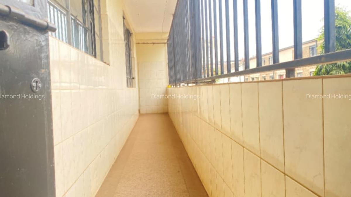 4 Bed Apartment with En Suite at Parklands - 2