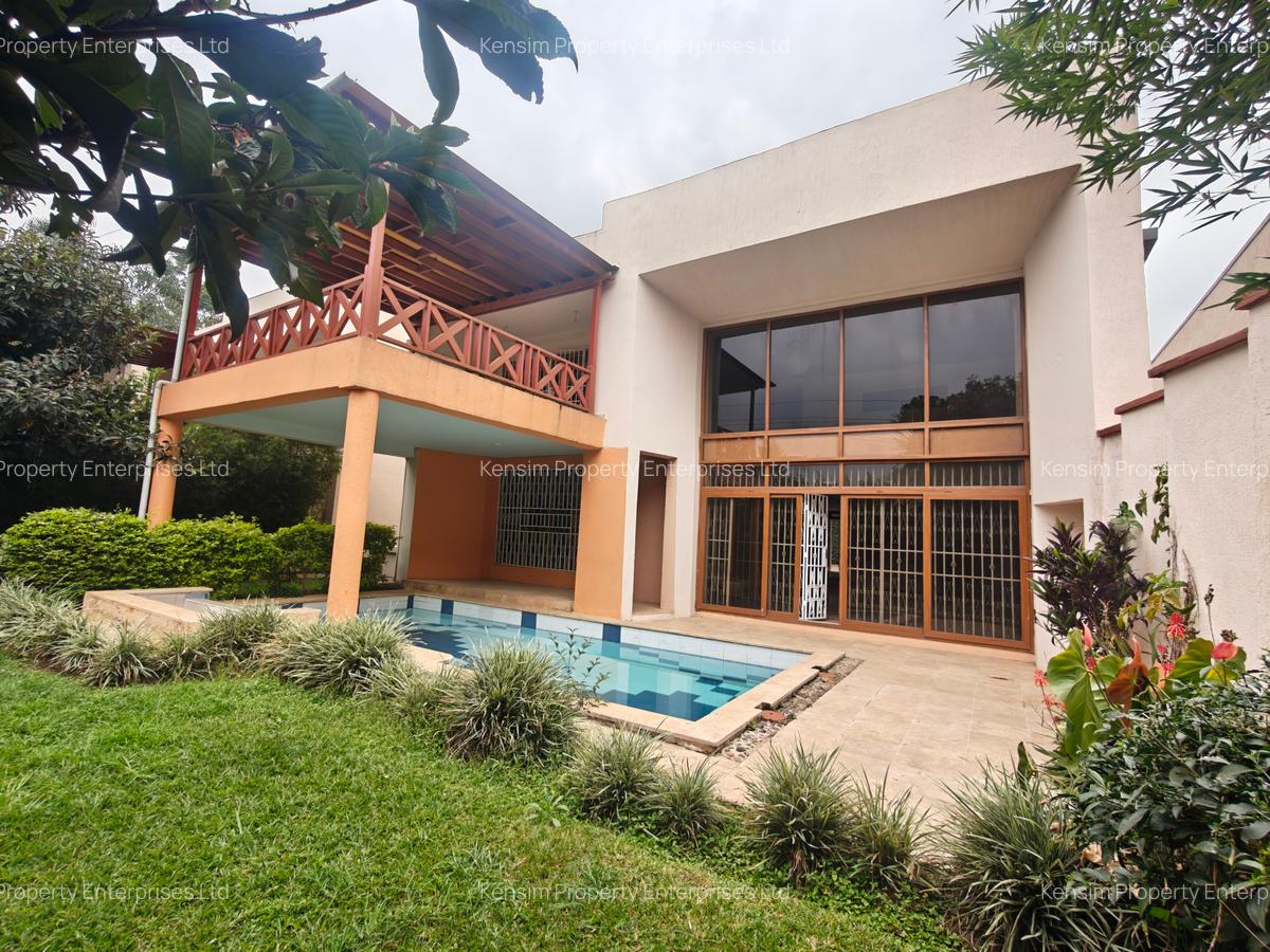 5 Bed Townhouse with En Suite in Lavington - 19