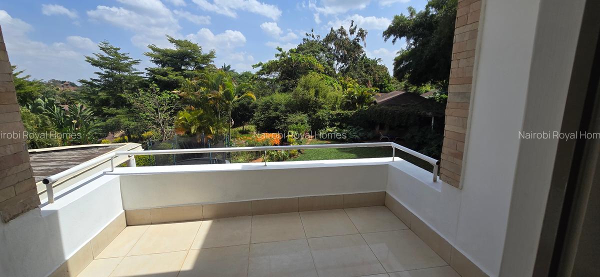 5 Bed House with En Suite at Magnolia Close - 16